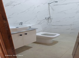 Appartement a vendre de 147 m2 au 2ème étage près albousstane a el jadida. 