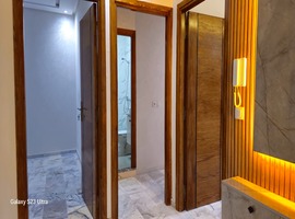 Appartement a vendre de 147 m2 au 2ème étage près albousstane a el jadida. 