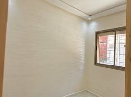 Appartement a vendre RDC dans R+2 a al bousstane el jadida. 