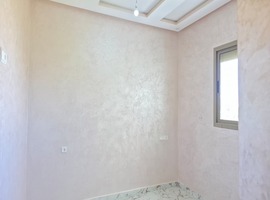 Appartement a vendre au 2ème étage escalier privatif a al bousstane el jadida.