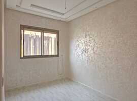 Appartement a vendre  de 82 m2 au 2ème étage de deux façades a Al bousstane el jadida.