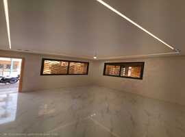 Appartement a vendre de deux façades au 2ème étage escalier privatif a al bousstane el jadida.