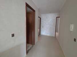 Appartement a vendre de 145 m2 dans R +4 ,un appartement par étage au centre Najed près carrfour el jadida.