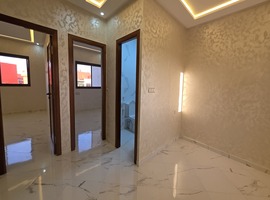 Appartement a vendre de 140 m2 escalier privatif a hay essalam el jadida.