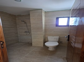 Appartement a vendre escalier privatif dans R +2 de deux façades, 120 m² habitable a el jadida.