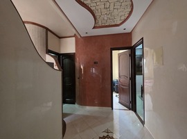 Appartement a vendre au 2ème étage dans une R +2 ,deuxième main a hay essalam près café Alasca 2 el jadida.