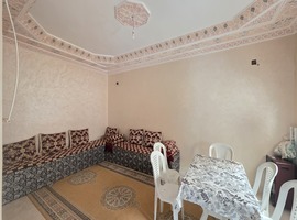 Appartement a vendre au 2ème étage dans une R +2 ,deuxième main a hay essalam près café Alasca 2 el jadida.