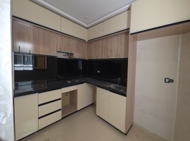 Appartement a vendre escalier privatif, au 1er étage bien ensoleillé avec grande surface a el jadida.