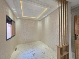 Appartement a vendre dans R+2 au 2ème étage, escalier privatif à Zaytouna hay essalam el jadida.