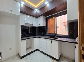 Appartement a vendre dans R+2 au 2ème étage, escalier privatif à Zaytouna hay essalam el jadida.