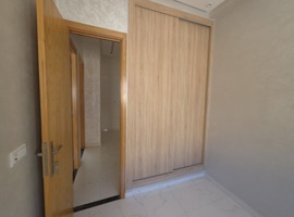 Appartement a malk chekh escalier privatif 