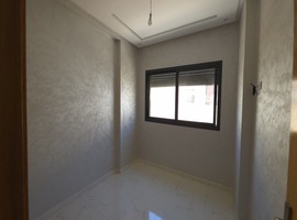 Appartement a malk chekh escalier privatif 