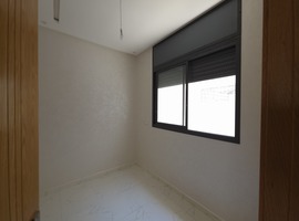 Appartement a malk chekh escalier privatif 